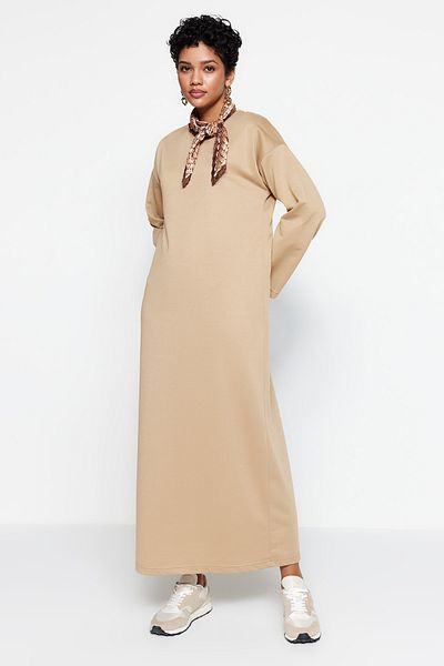 Trendyol Modest Πλεκτό φόρεμα Oversize Μπεζ - TCTSS23EB00125