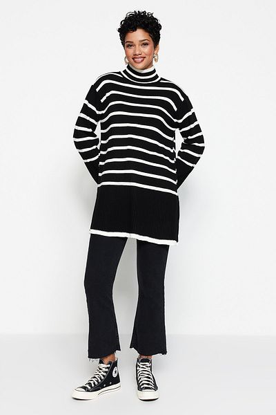 Trendyol Modest Sweater - Black - Relaxed fit