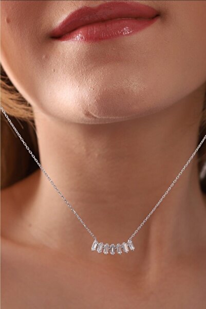 KAR DİAMOND 925 Ayar Gümüş Zincirli Sıralı Baget Taşlı Pırlanta Modeli Kolye