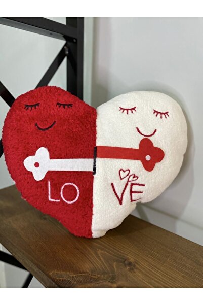 Lia Store Love Yazılı Peluş Yastık