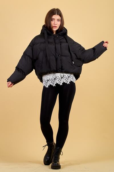 ladyzey Kadın Siyah Oversize Kapüşonlu Alttan Büzülebilen Kısa Şişme Mont