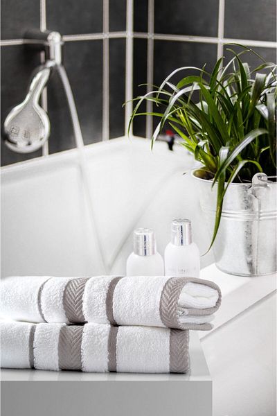 Upline Herringbone White Gray 2-Piece Hand Towel 45x71