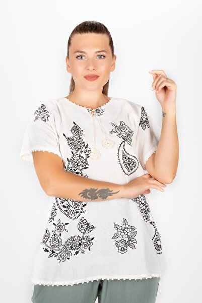 Kardelen Butik Ümraniye بلوزة نسائية من القماش الأبيض بأكمام قصيرة