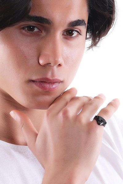 LABALABA Men's Black Oxide Plated Little Finger Ring