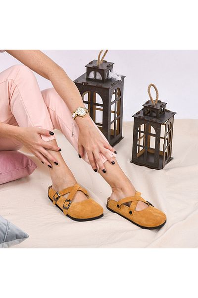 Moosefield Tan Furry Genuine Leather Slippers