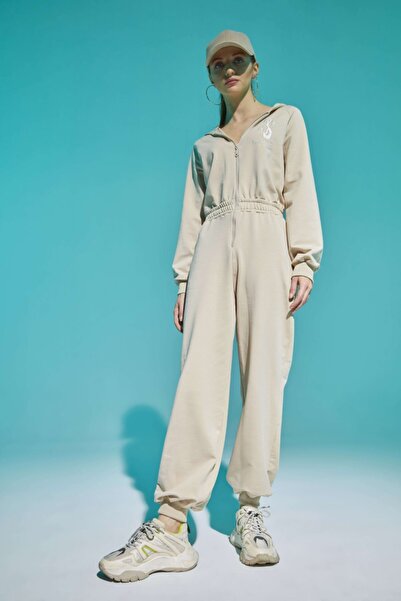 Snake Squad Bej Nakışlı Fermuar Ve Kapüşonlu Tulum