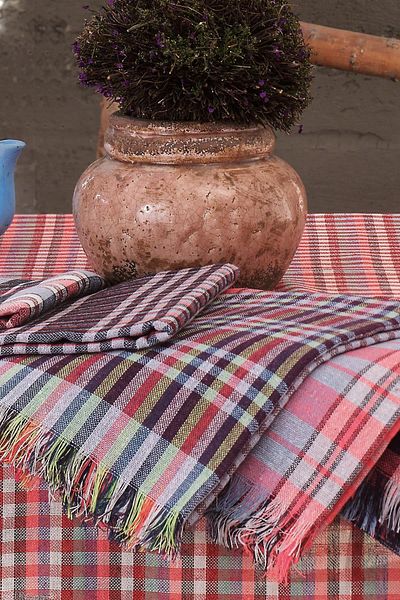 Fushia 3 Pieces Black Countertop Woven Authentic Tablecloth 140x140 cm