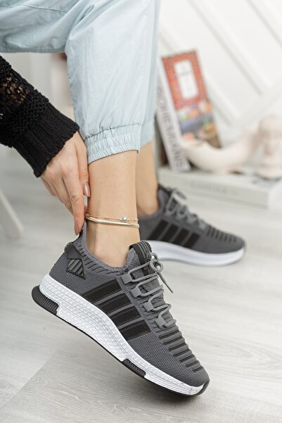 MORENİCA حذاء رياضي نسائي من Axis Elegante Smoked