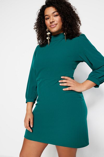 Trendyol Curve Smaragdgrünes A-Cut-Minikleid mit langen Ärmeln in Übergröße - TBBAW23AH00035