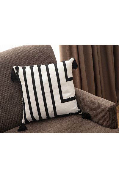 BUGİ HOME COLLECTİON Premium Punch Embroidered Throw Pillow Cover