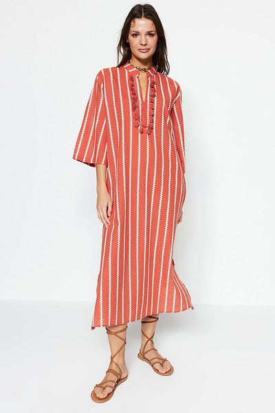 Trendyol Collection Zimtgestreifter Maxi-Kimono und Kaftan TBESS20KM0024