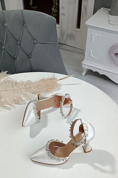 LA CALZATURE Mother of Pearl Satin 9cm Champagne Heels with Ankle Belt Double Waterway Stone Evening Dress Stiletto Women's Shoes