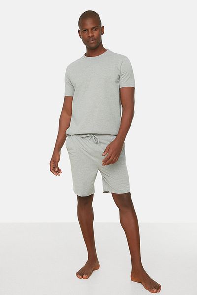 Trendyol Collection Graues Pyjama-Set mit Shorts in normaler Passform TMNSS22PT0042