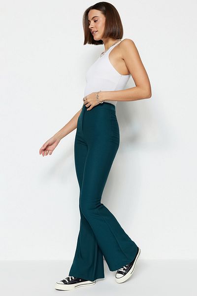 Trendyol Collection Smaragdgrüne, gewebte Hose mit ausgestelltem Bein und hoher Taille TWOAW20PL0094
