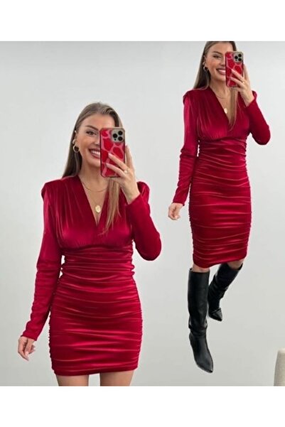 Kalite Giyim Omuzları Vatkalı Boyu Ayarlanabilir Kırmızı Kadife Elbise