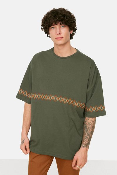 Trendyol Collection Βαμβακερό μπλουζάκι χακί χρώματος Oversize με λαιμόκοψη - TMNSS21TS1889