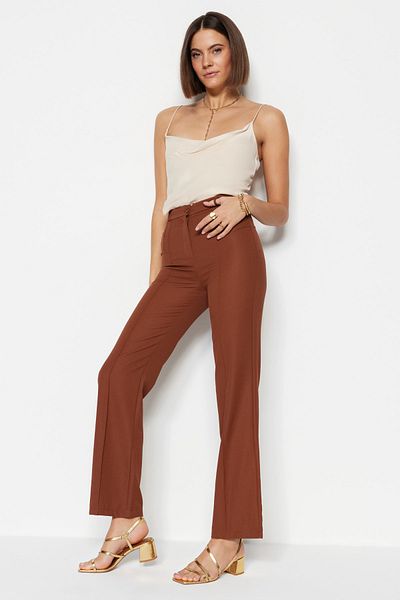 Trendyol Collection Hnědé rovné střihy s vysokým pasem žebrované prošívané tkané kalhoty TWOSS21PL0093