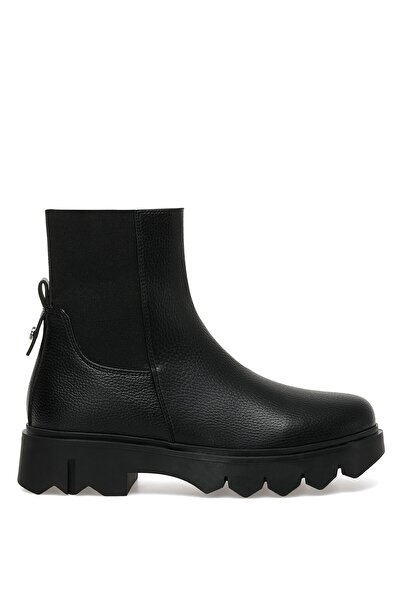 Nine West حذاء تشيلسي Zerlatr 2pr للسيدات باللون الأسود