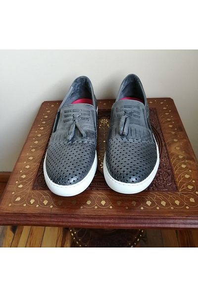 D By Divarese Unisex Genuine Gray Burning Antique Staple Hole Tasseled Pompom Rubber Sole Loafer
