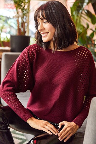Olalook Woman's Oversize Knitwear Sweatshirt with Burgundy Screen Bat