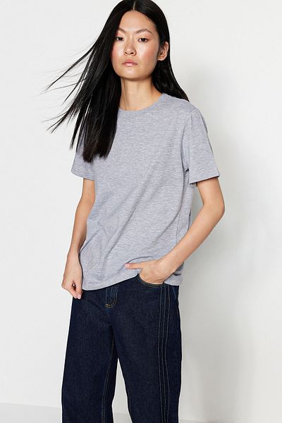 Trendyol Collection Koszulka z dzianiny Üstün Pekkan Grey Premium Basic Crew Neck T-Shirt