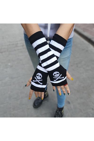Köstebek Cut Finger Black and White Skull Double Arm Sleeve
