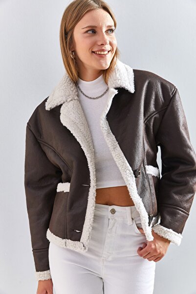 Bianco Lucci Dámský kudrnatý kožený kabát s laminovaným dvojitým límcem s knoflíky 2257