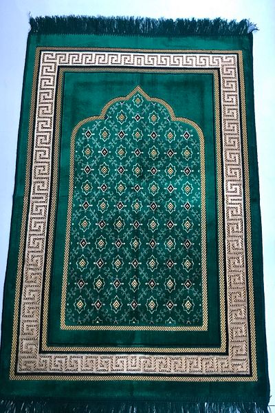 Kardelen Emerald Green Chipping Velvet Prayer Rug