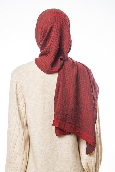 19V69 ITALIA Red Jacquard Modal Shawl 75x200 Cm With Scarf Hanger And Gift Set