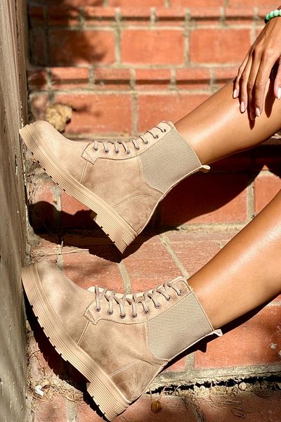 İnan Ayakkabı Nude Suede Boots with Elastic Edge Model