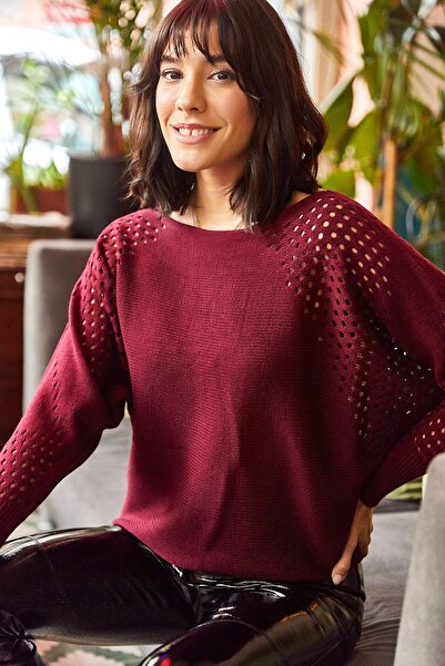 Olalook Woman's Oversize Knitwear Sweatshirt with Burgundy Screen Bat