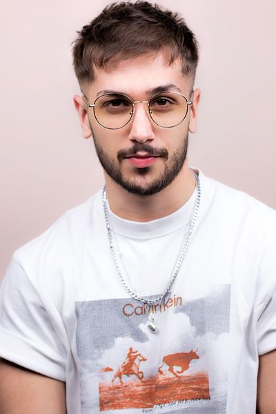Focus On Eyewear نظارات عرض مرشحة باللون الذهبي والأزرق الروماني