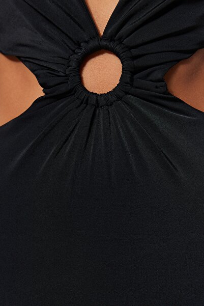 Trendyol Collection Μαύρο βαθύ χαμηλού κοψίματος κανονικό μαγιό με αξεσουάρ TBESS23MA00130