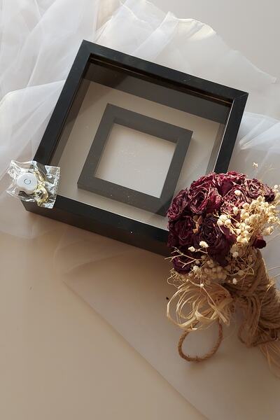 Verda Çerçeve 25x25 Siyah Ledli Fotoğraf Bölümlü Çerçeve Gül Tasarımlarınız Için