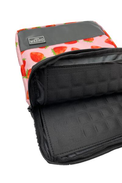 Differ Studio 14'' Strawberry Patterned Laptop/Macbook/notebook/papercase/bag