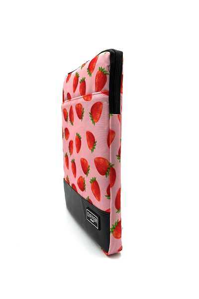 Differ Studio 15.6'' Inch Strawberry Patterned Laptop/Macbook/notebook/papercase/bag