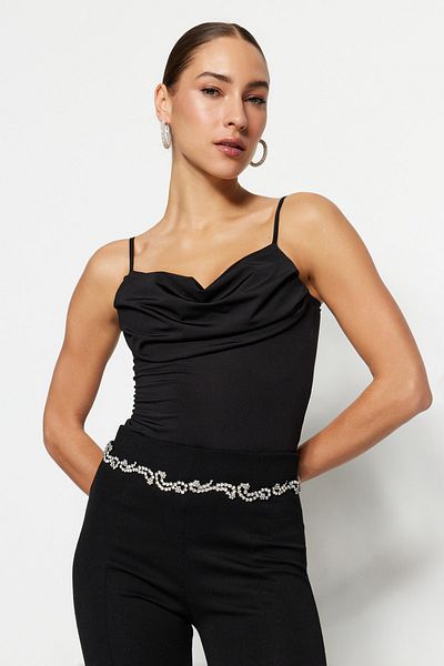 Trendyol Collection Schwarzer Strick-Body mit Druckknöpfen TPRSS23BD00024