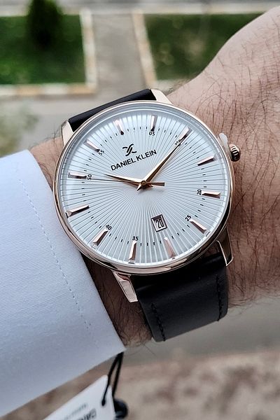 Daniel Klein Case Rose Cord Bitter Brown Men's Wrist Watch with Calendar