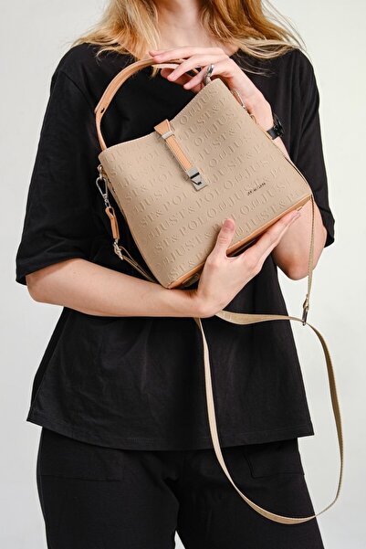 Just Polo حقيبة نسائية بحزام طويل قابل للتعديل مكونة من 5 أقسام باللون البني ...