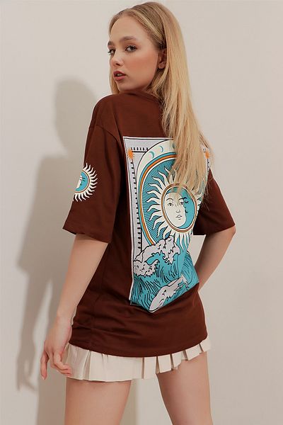Trend Alaçatı Stili T-Shirt - Braun - Oversized