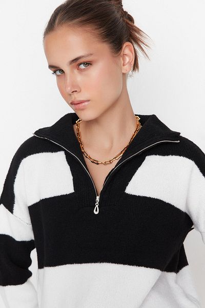 Trendyol Collection Pulover din tricot negru cu textura moale - cu fermoar TWOAW22KZ0424