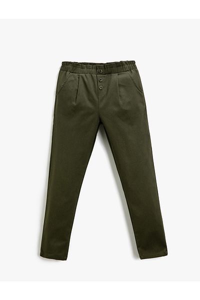 Koton Karottenhose aus Stoff mit Knopfdetail und Taschen