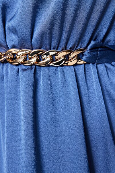 Trendyol Modest Tmavě modré večerní šaty s límečkem a manžetou TCTSS22EB0142