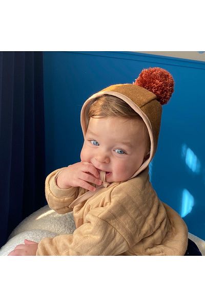 EYC BABY Leon Red Pompom Unisex Bonet Hat