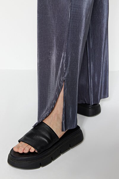 Trendyol Collection Antracitový plisovaný rozparek Detailní elastický pas Pohodlný střih Pletené kalhoty s vysokým pasem TWOSS23PL00108