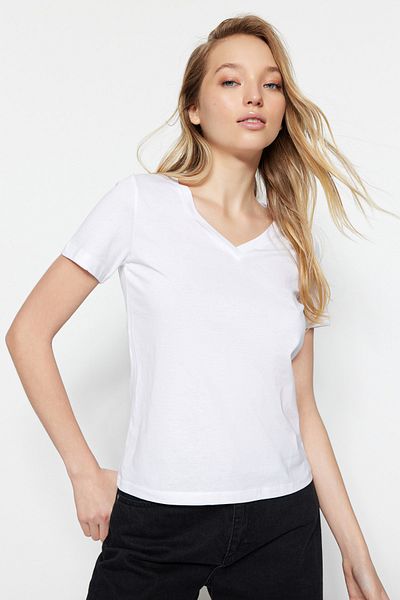 Trendyol Collection Czarno-biały, 100% bawełny Dwupak podstawowy, dzianinowy T-shirt z dekoltem w kształcie litery V TWOSS23TS00002