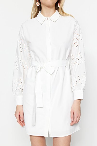 Trendyol Collection Екрю ткана міні-сукня з поясом і детальним плетеним рукавом Brode TWOSS23EL00297