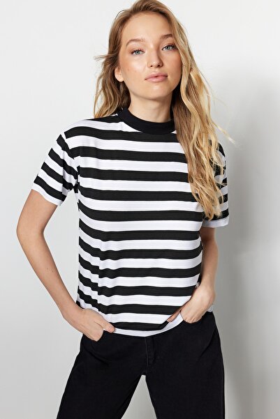 Trendyol Collection Pletené tričko s bílo-černo-bílým pruhovaným 2-balením základního stojáčku TWOSS20TS1500
