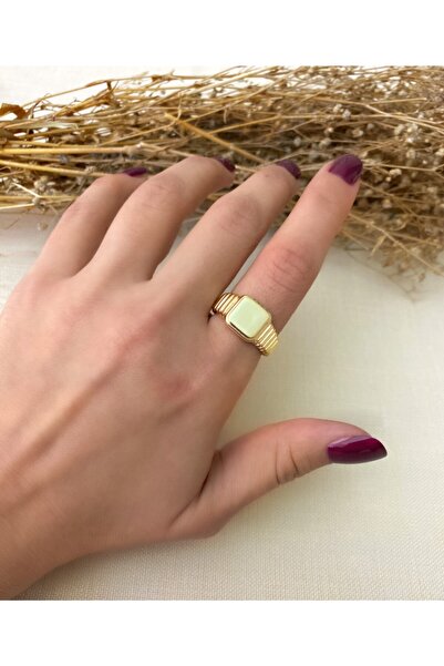 Markiz Takı حلقة تفاصيل مربعة ملتوية ذهبية قابلة للتعديل