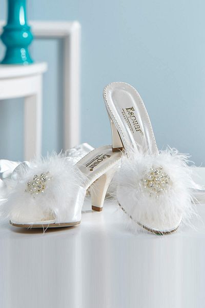 Espuar Feathered Stone Decorated Dowry and House Slippers